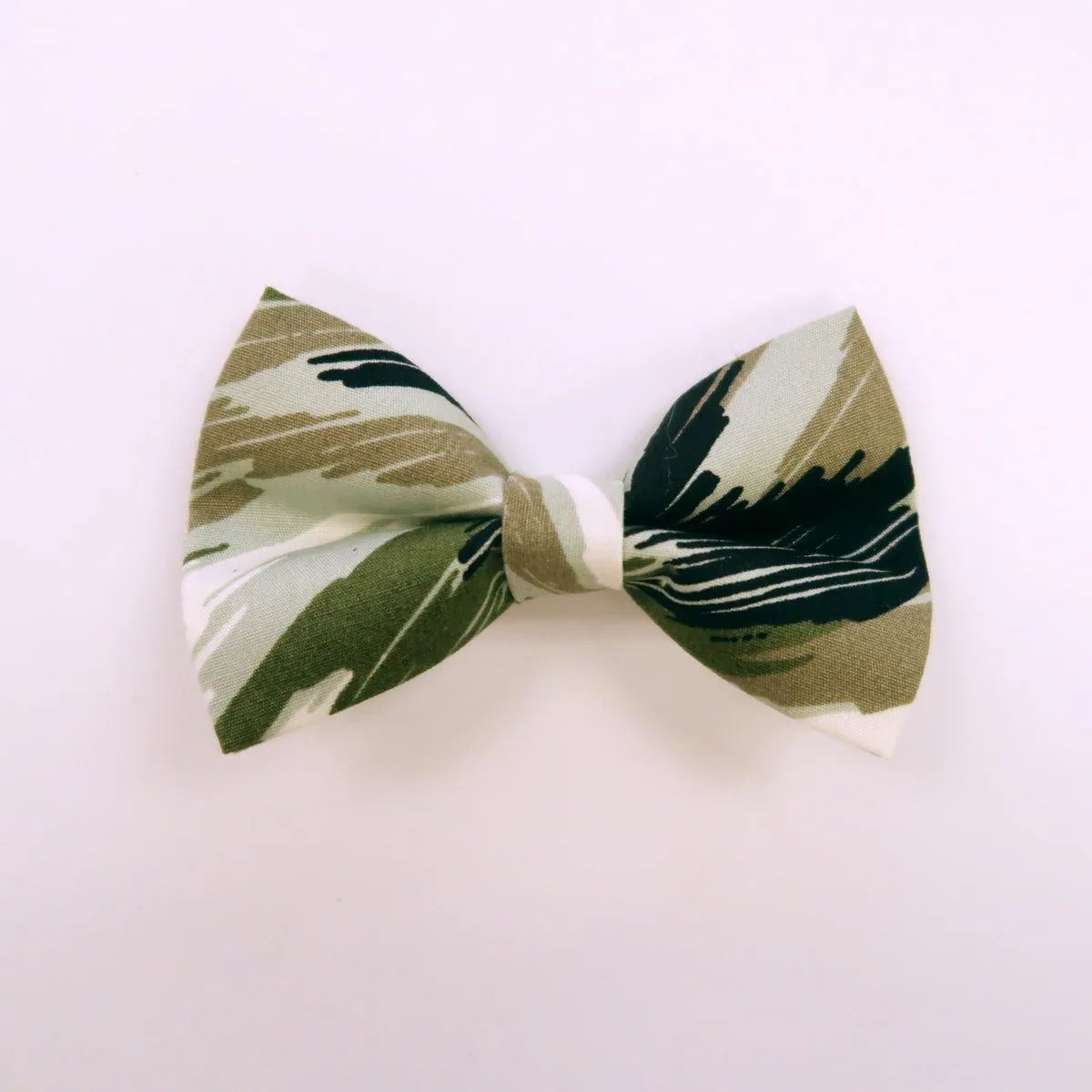 Camouflage Surfer Print Dog's Bow Tie | Pet Fashion