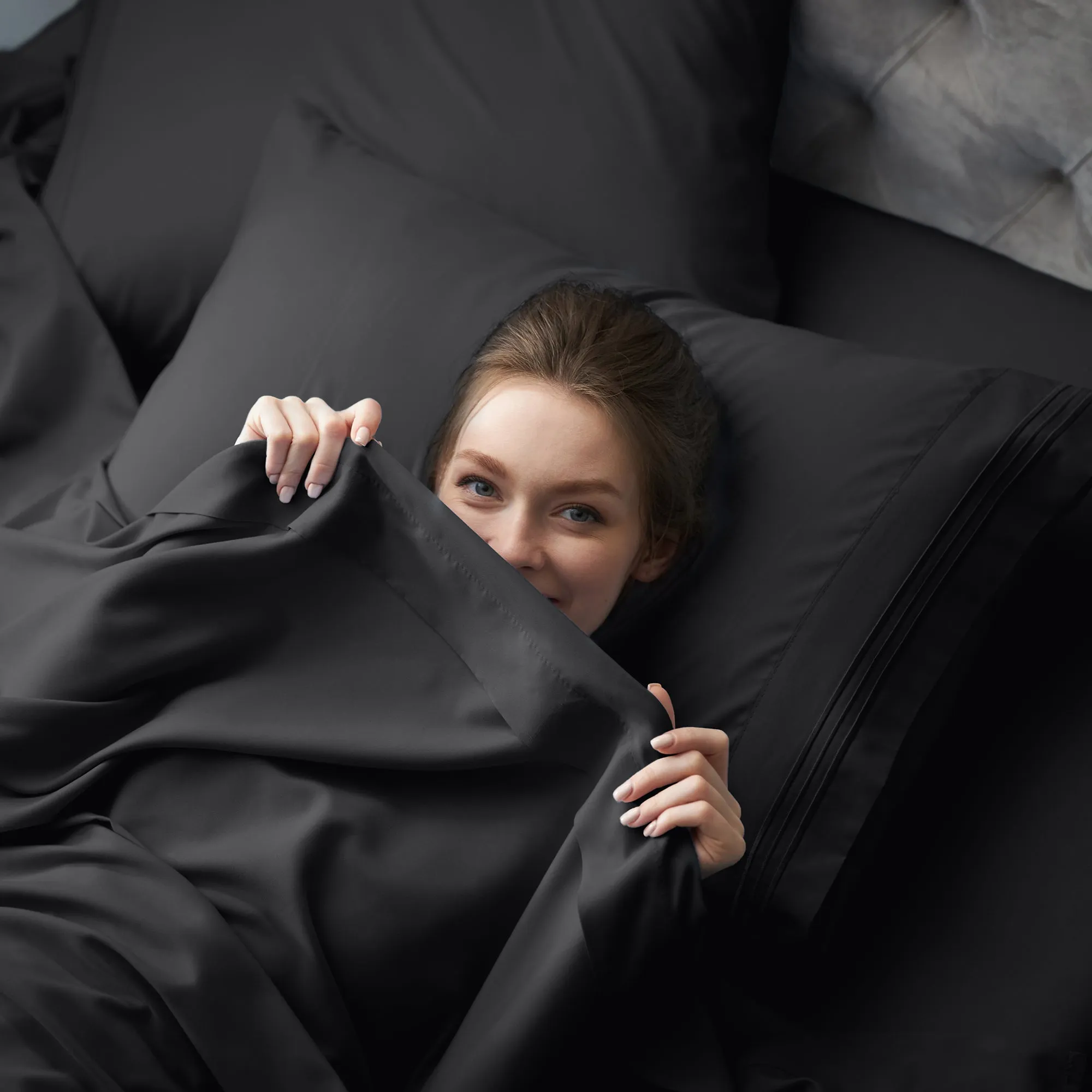 Iconic 4-Piece Extra-Deep Microfiber Sheet Set (Dark Colors)